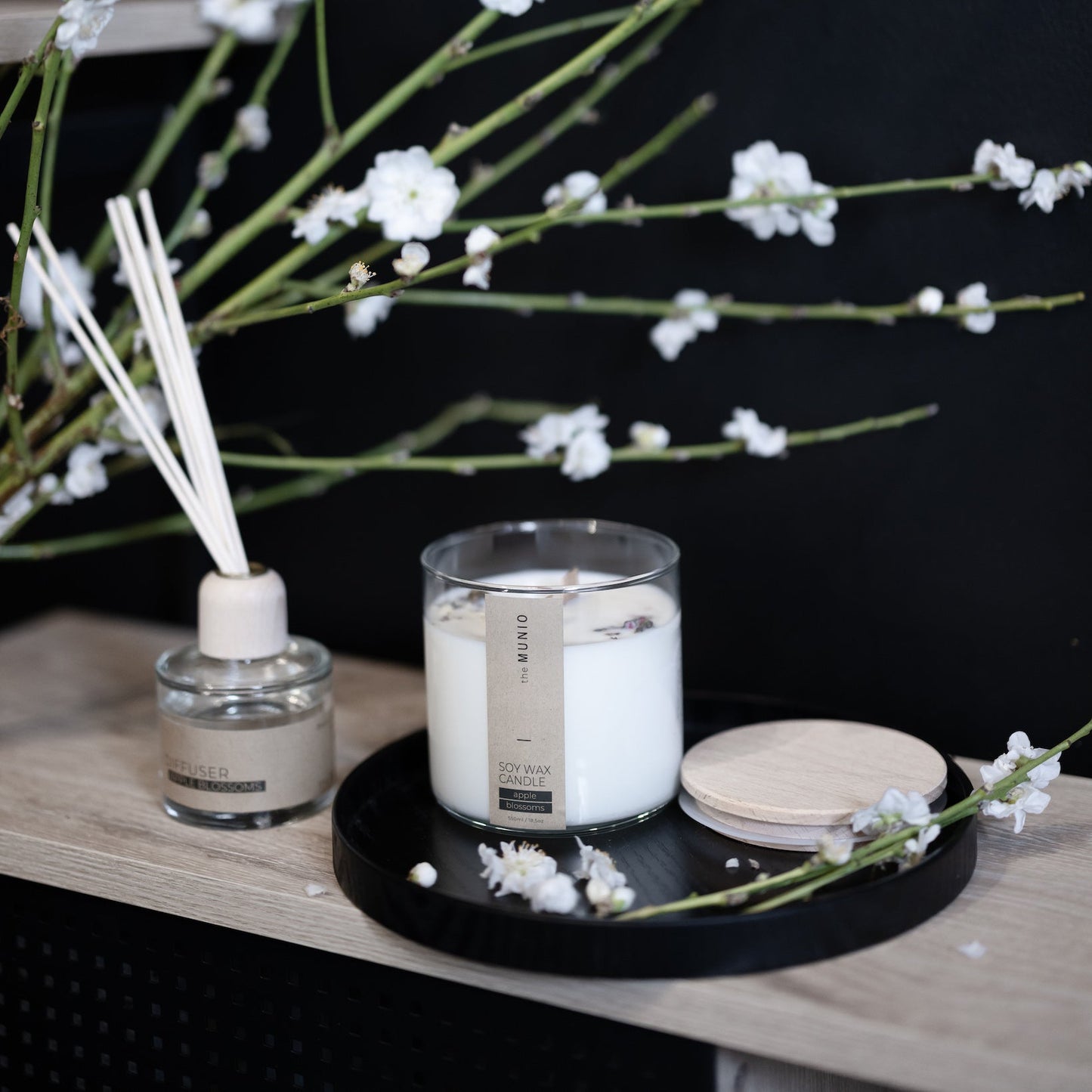 Apple blossoms diffuser