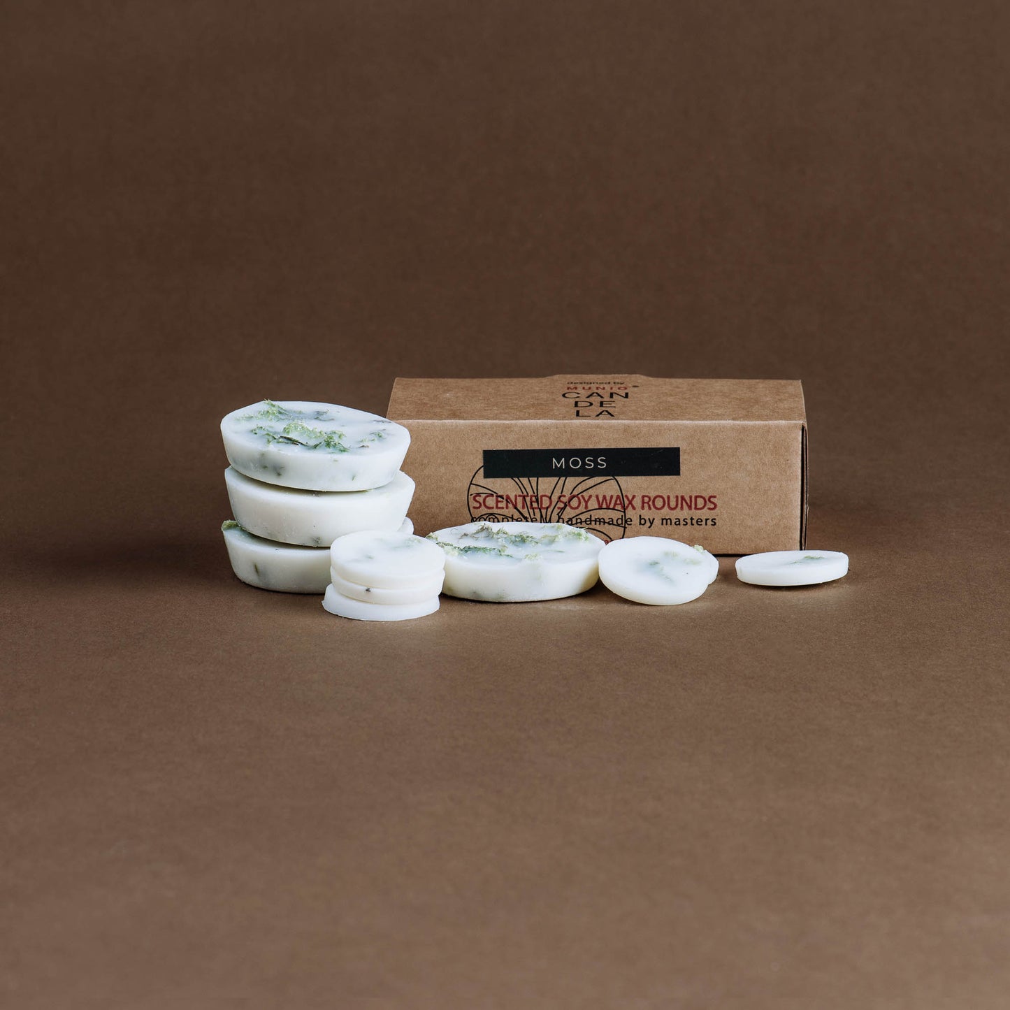 Moss scented wax rounds