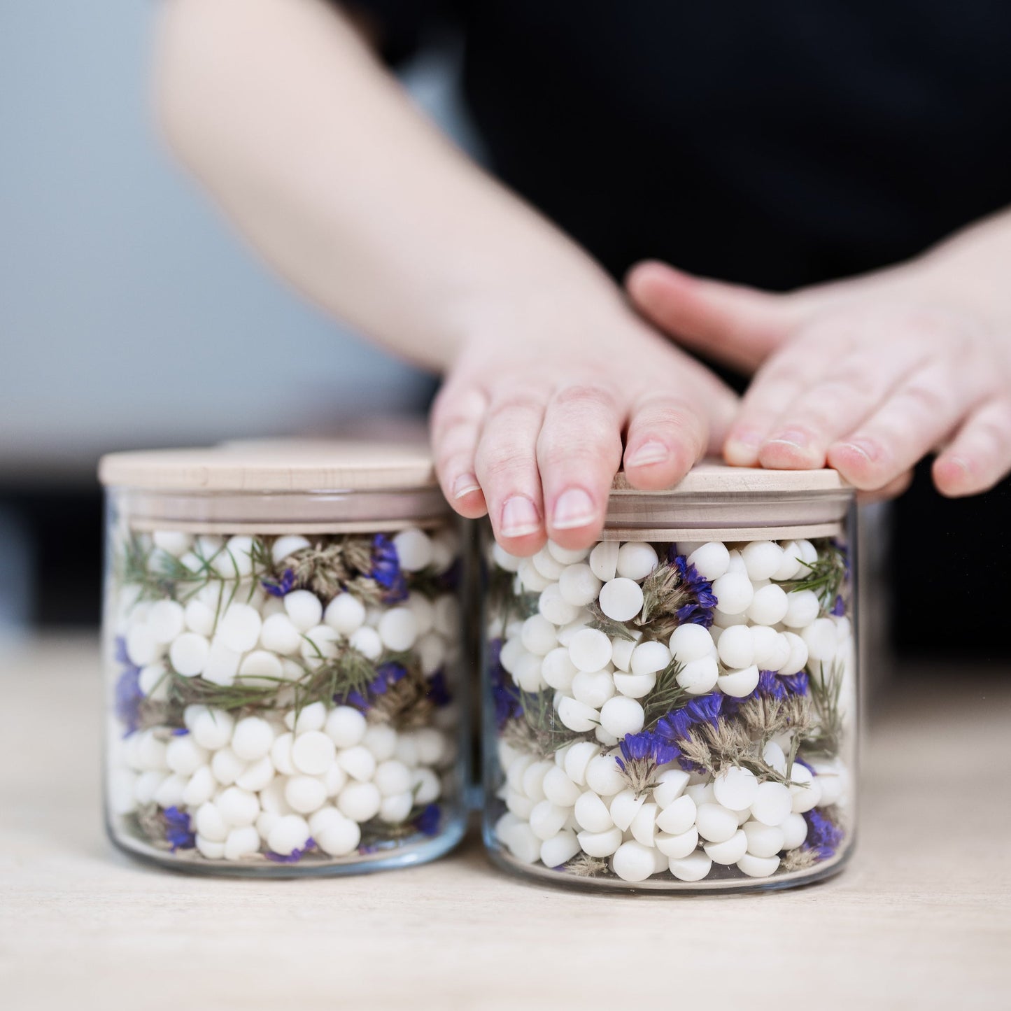 Juniper & limonium wax melts in glass votive
