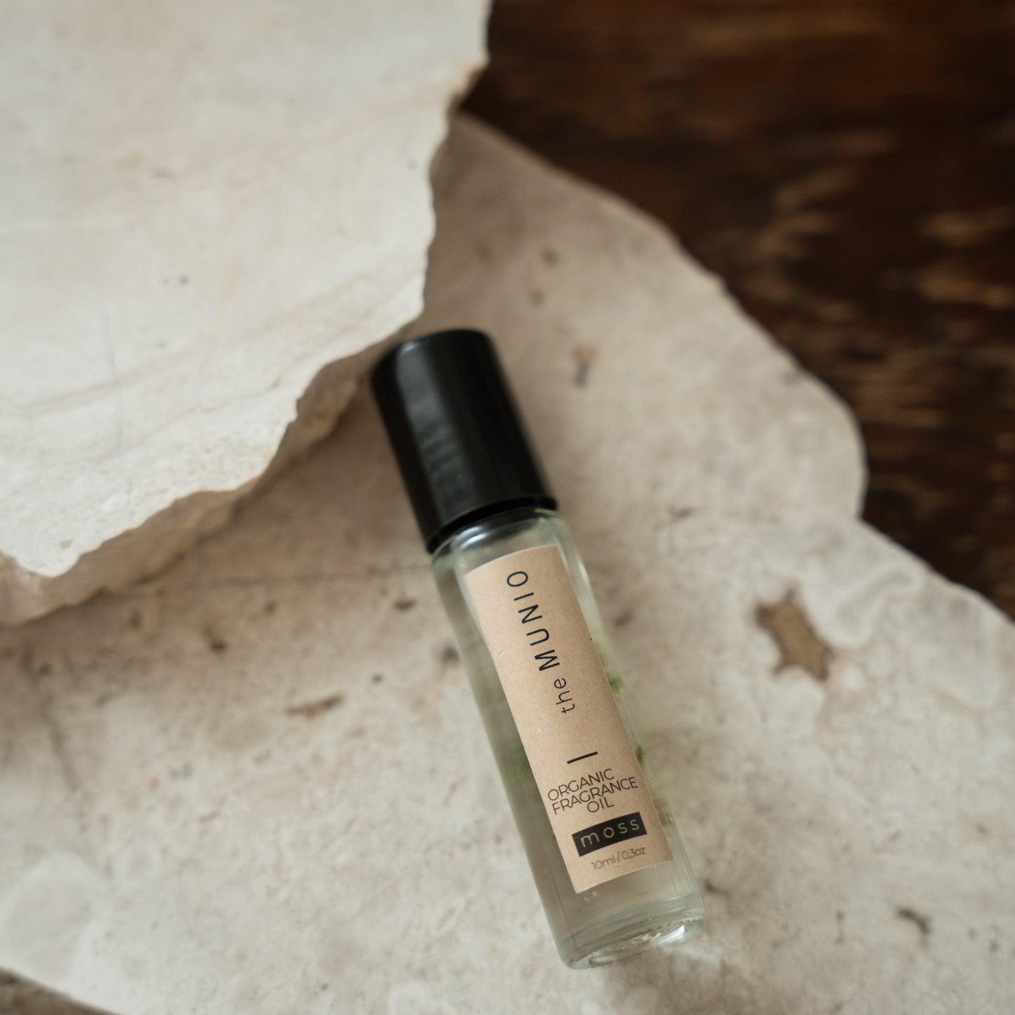 Moss organic fragrance oil with roll