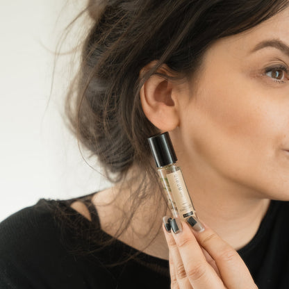 Moss organic fragrance oil with roll