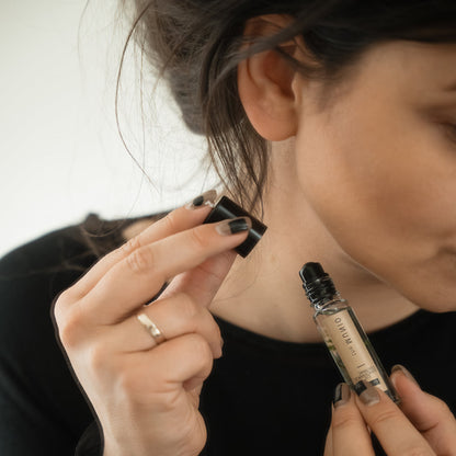 Juniper organic fragrance oil with roll