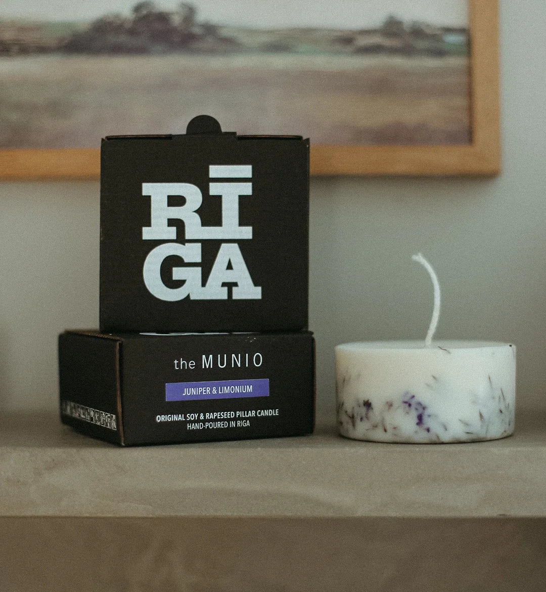 Riga Original® × the MUNIO Juniper & limonium mini pillar candle