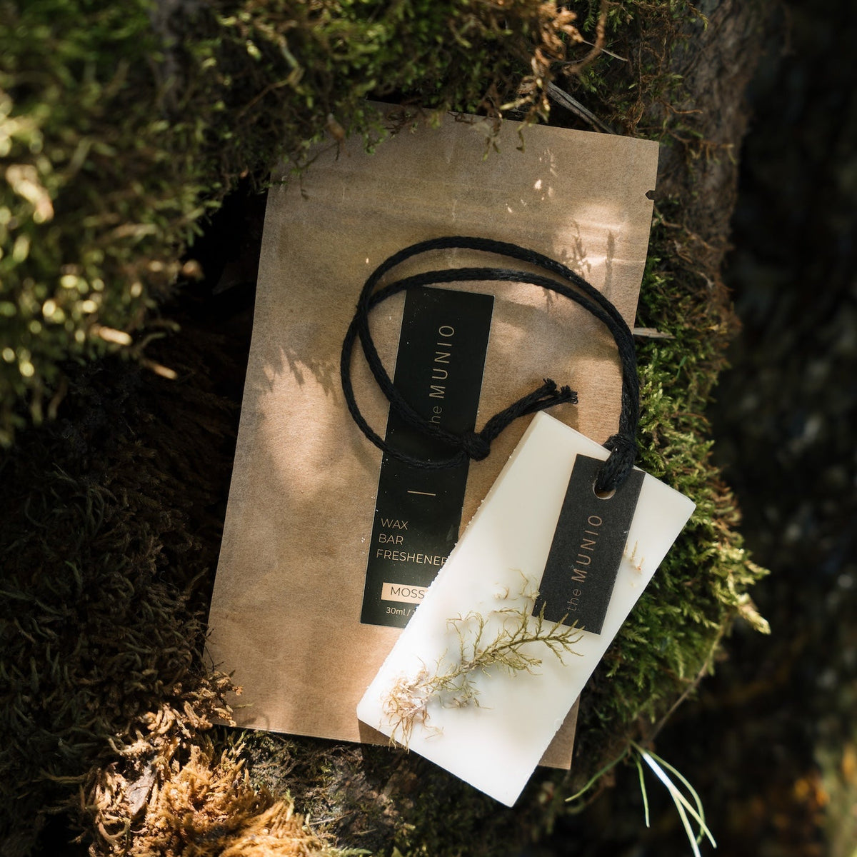 Moss wax bar freshener